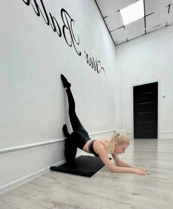 Оксана, 23 года, 2 размер груди